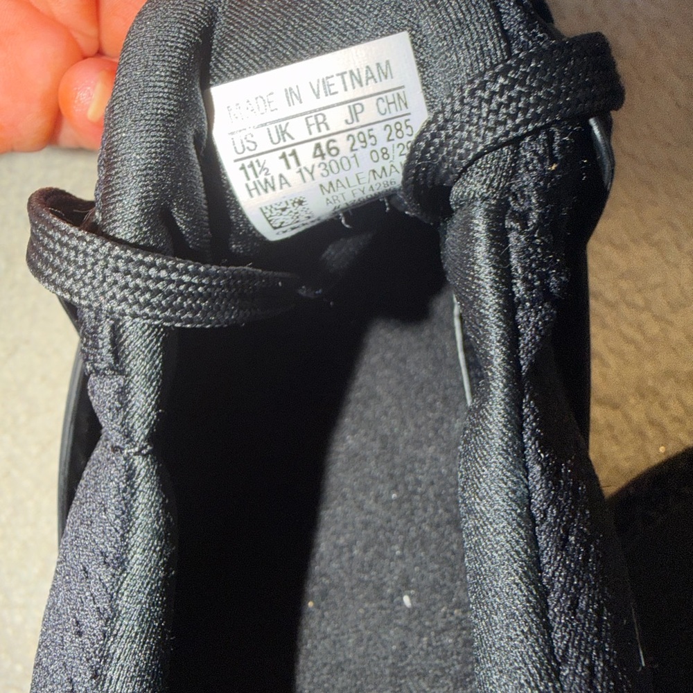 Like New adidas Black Sneakers for Men